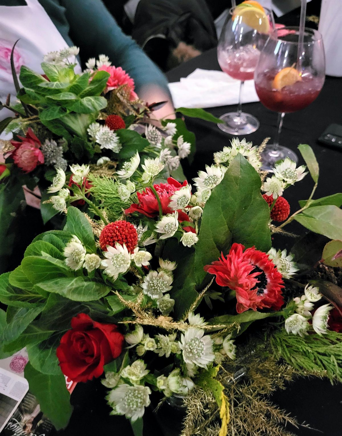 Holiday Flower Arranging Workshop at Escada 12-18-24