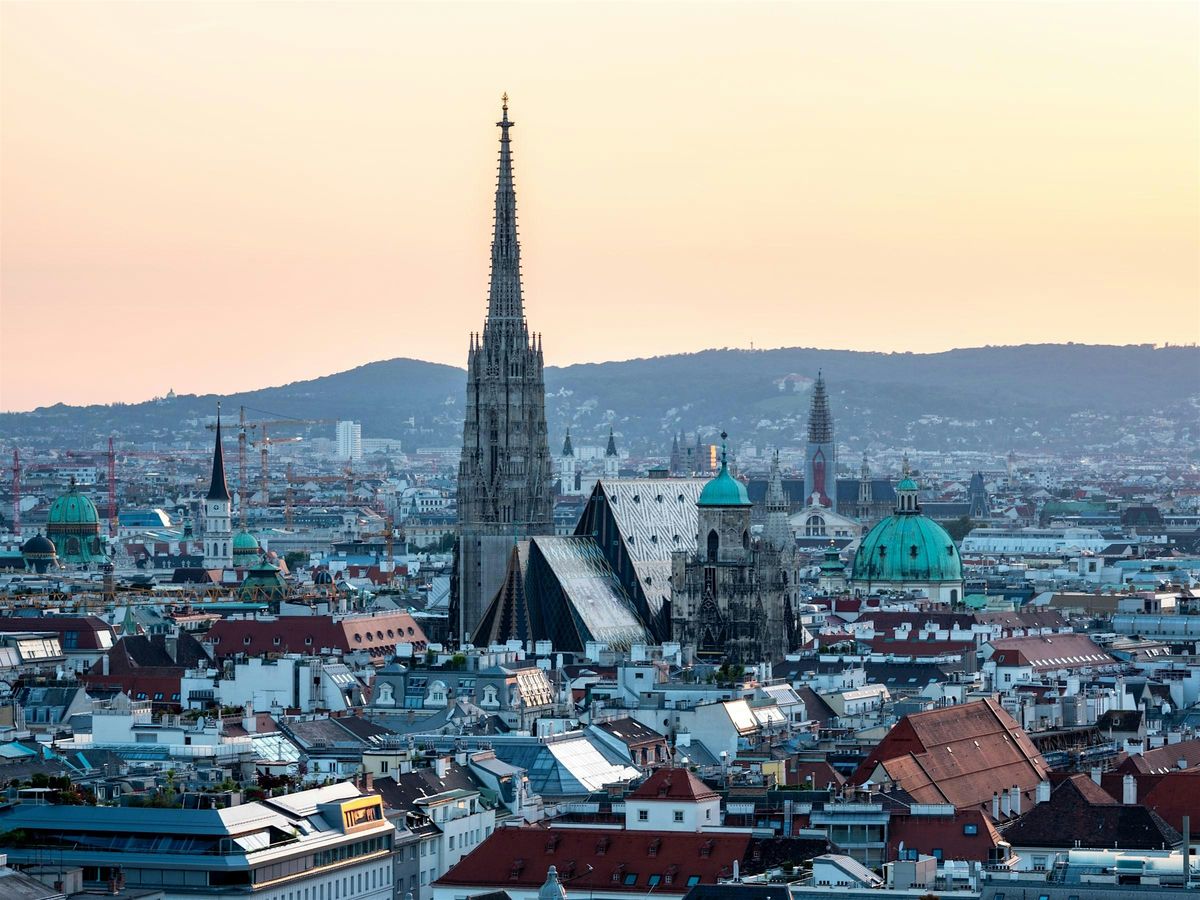 F\u00fchrung: Der Stephansdom - von den Katakomben bis ins Dach