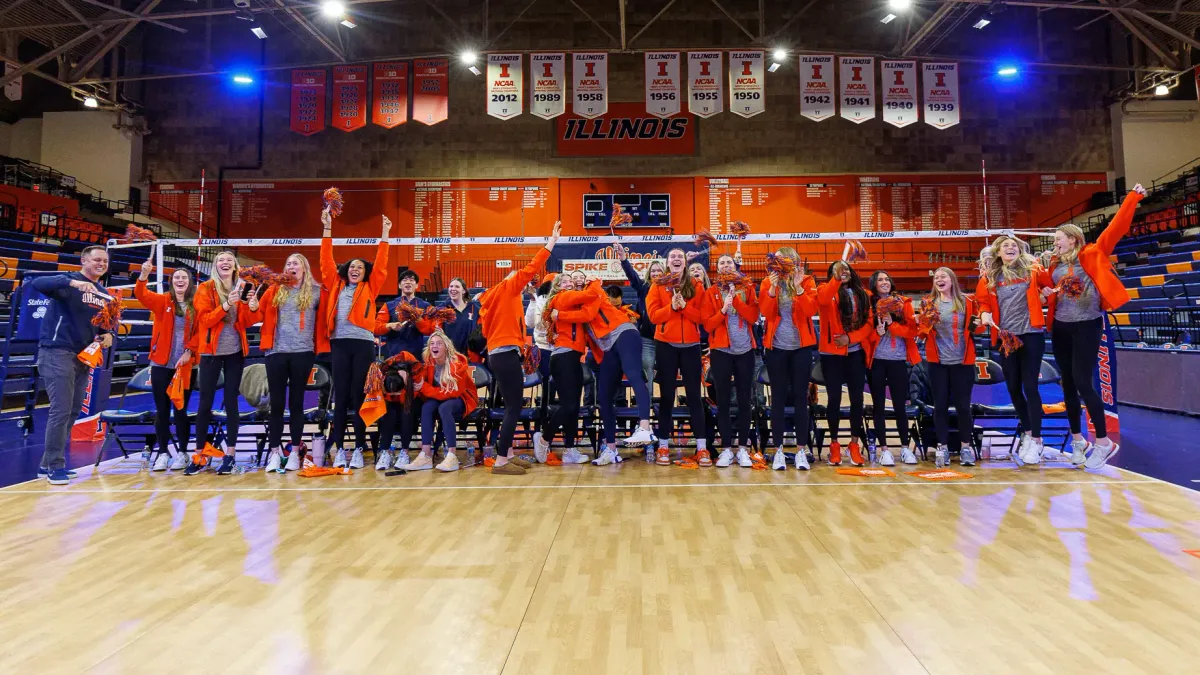 Parking Illinois Fighting Illini at Louisville Cardinals Womens Volleyball