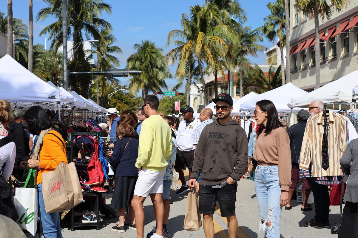 The Lincoln Road Antique & Collectible Market