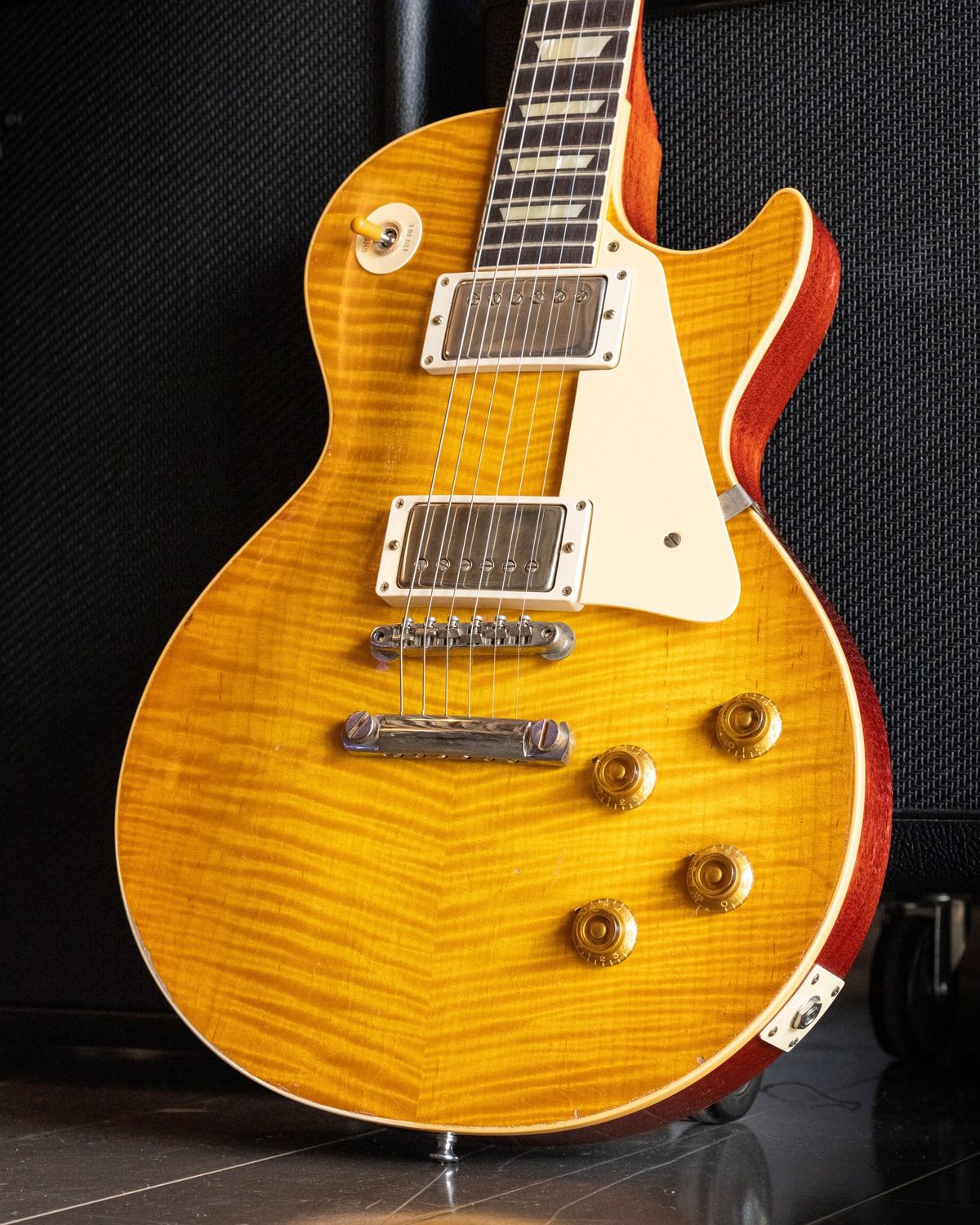 Gibson Day at Midwood Guitar Studio! *Enter to win a Free Les Paul*