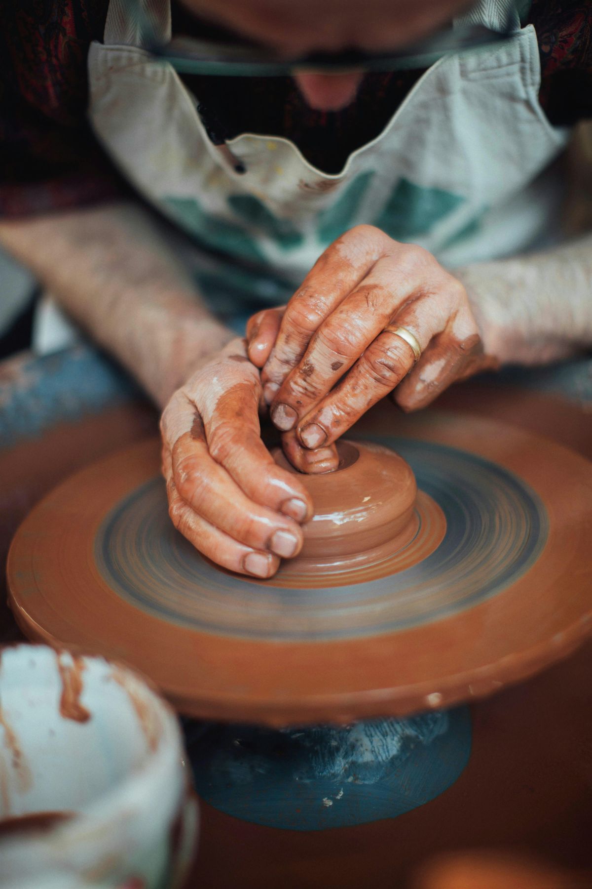 Learn to Throw a Ceramic Pot