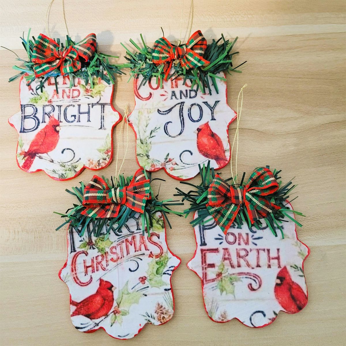 Del Sol Design Decoupage Christmas Ornament Class