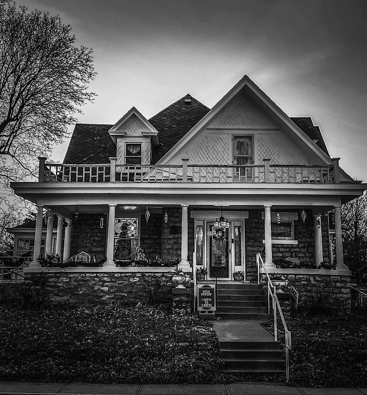 Ghosts of Christmas Past Tours at the Dillingham-Lewis House Museum