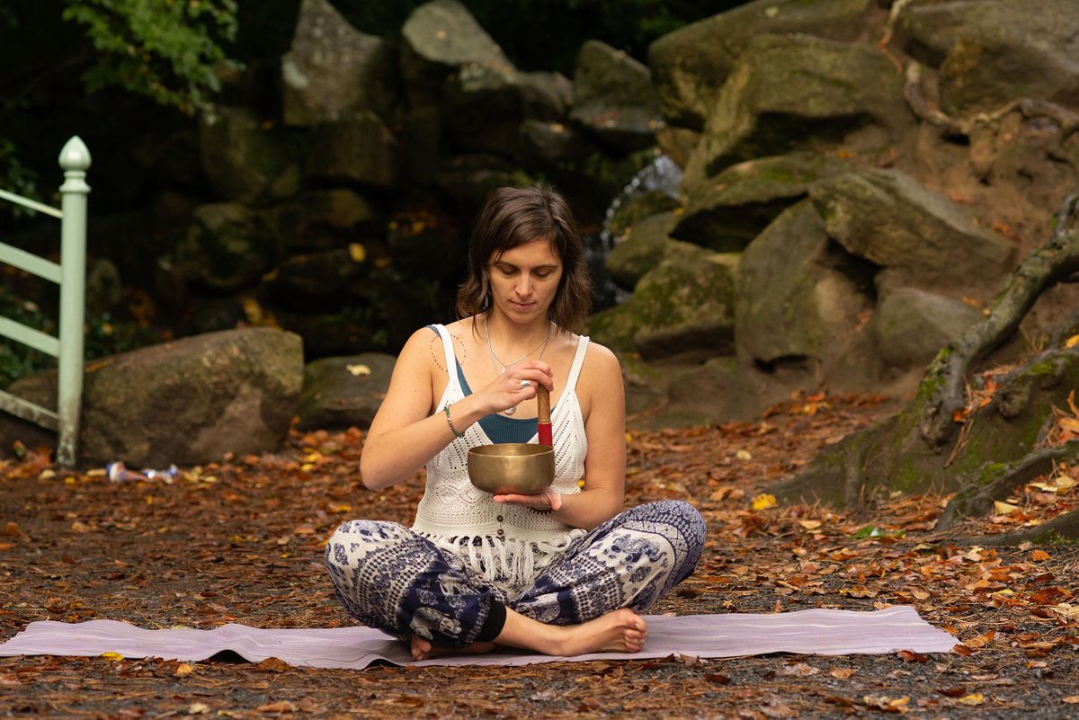 Mindful Friday : Hatha Yoga Flow & South Bath