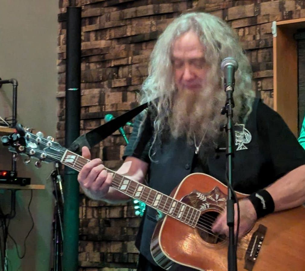 Robert Rolfe Feddersen LIVE at SONGS FOR SCHOLARS-BLUE ISLAND BEER COMPANY!