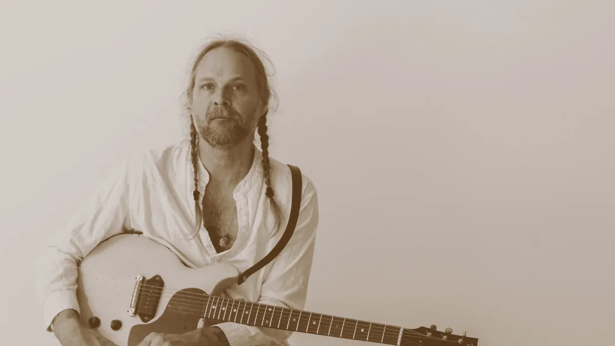 Hiss Golden Messenger in Carrboro