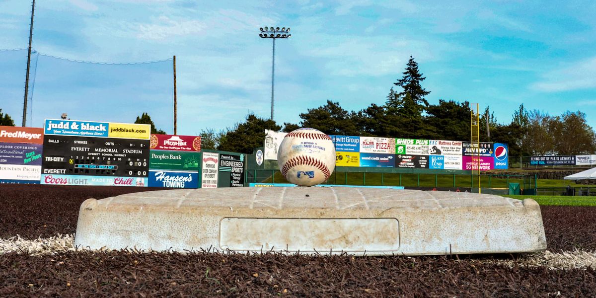 Eugene Emeralds vs. Spokane Indians