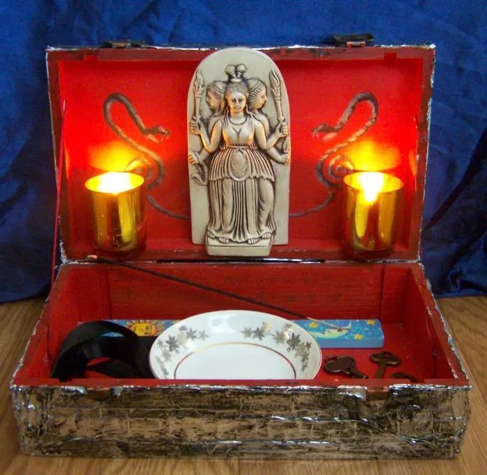 Portable Altar and Smudge Kit Class