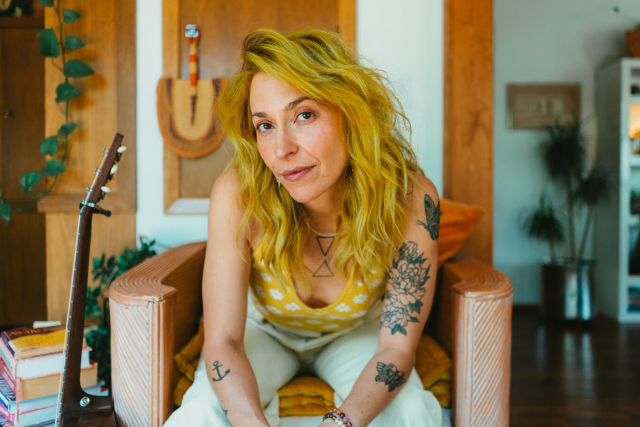 Lindsay Lou in Evanston