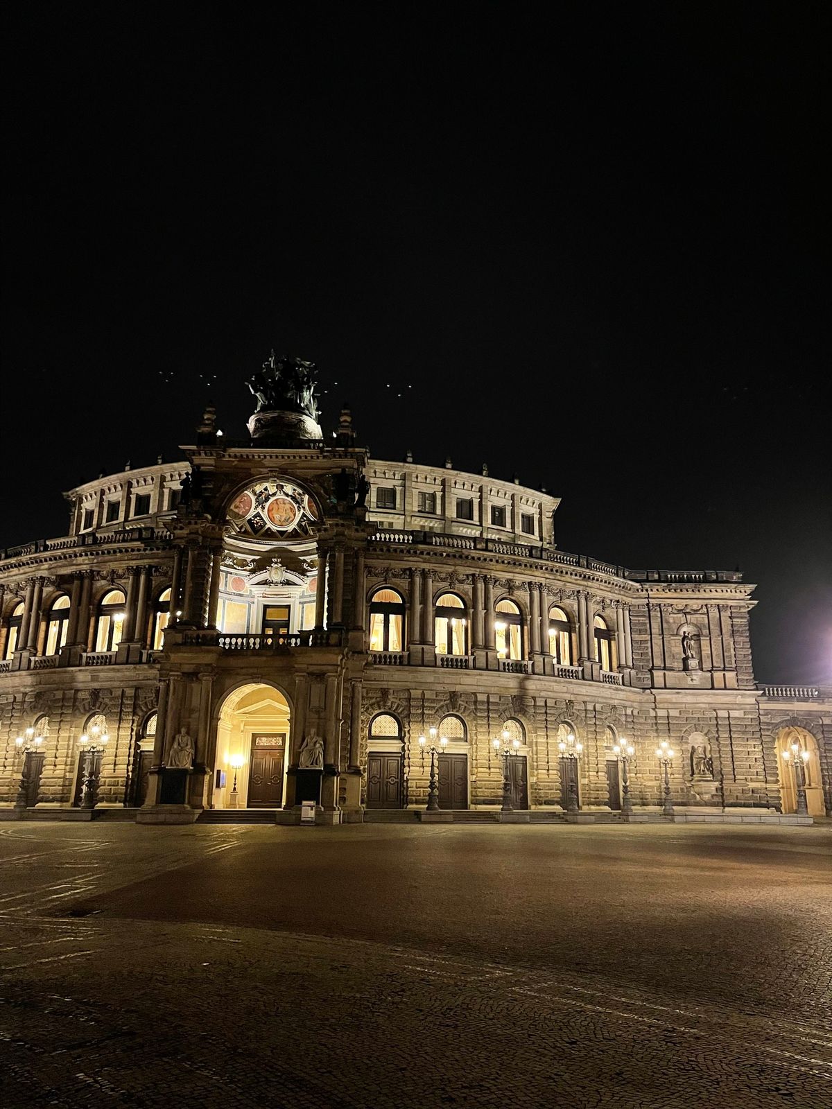 Dinner zum Semperopernball - 07.02.2025