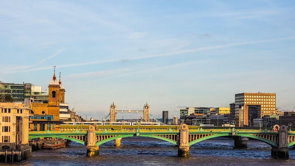 River Thames Walk, Blackfriars Station / North Entrance (Stop L ...