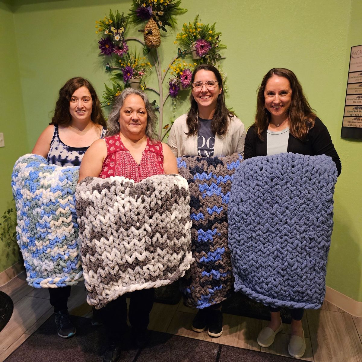 June 3rd - Waterfront Wine Bar Chunky Knit Blanket Workshop 