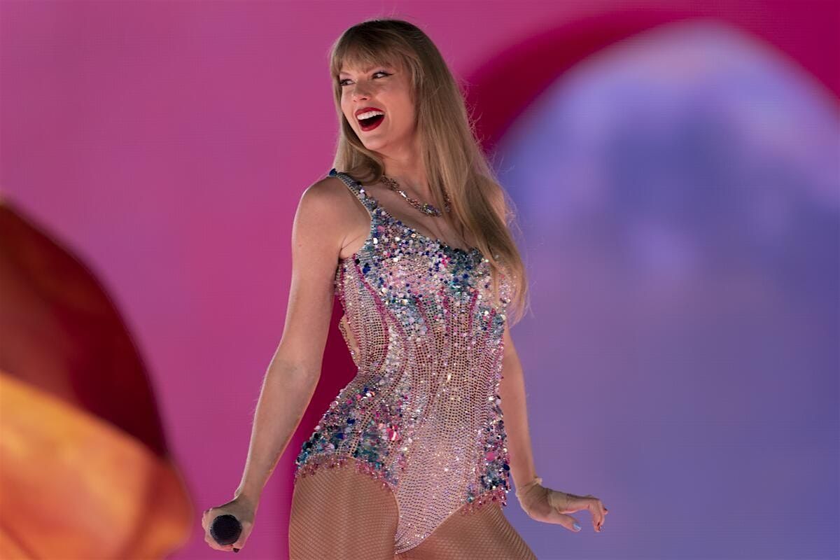 Taylor Swift Dance Party - WIN 2 TICKETS TO HER CONCERT