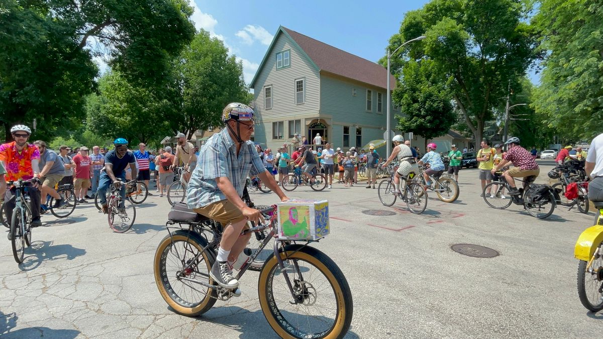 Fat Tire Tour of Milwaukee 2025