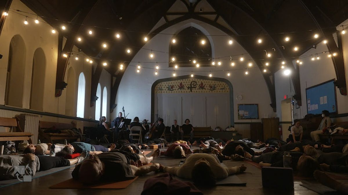 StringFlo, a unique Yoga class accompanied by the Fairmount String Quartet