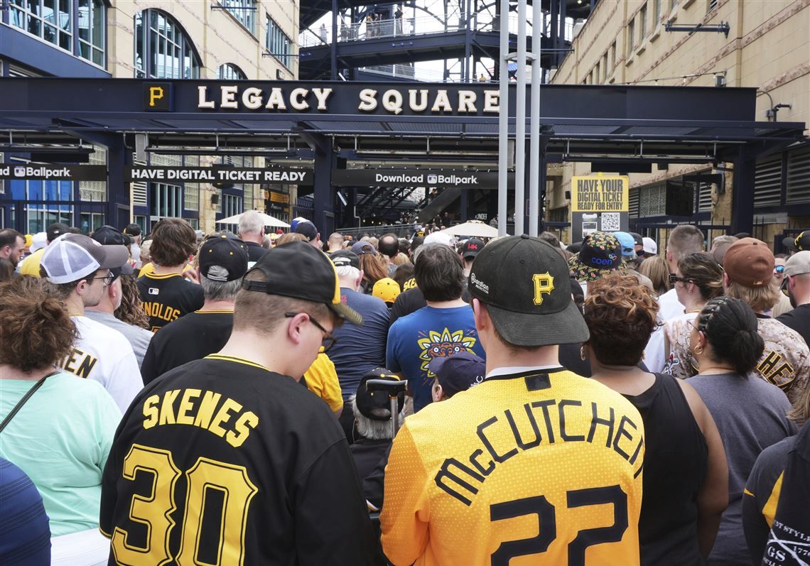Pittsburgh Pirates at Cleveland Guardians at Progressive Field