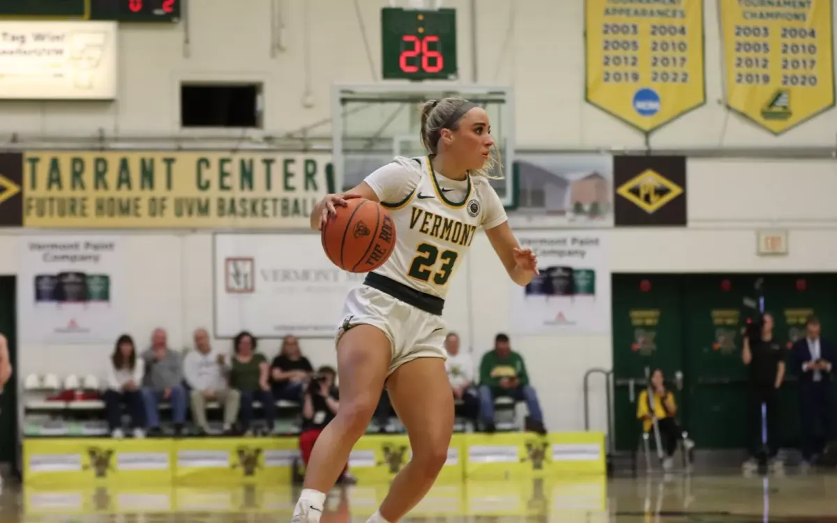 Holy Cross Crusaders at Vermont Catamounts Womens Basketball