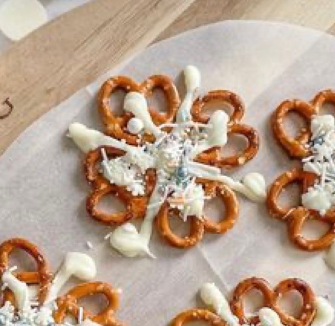 Winter Wonderland White and Blue Chocolate Pretzel Snowflakes