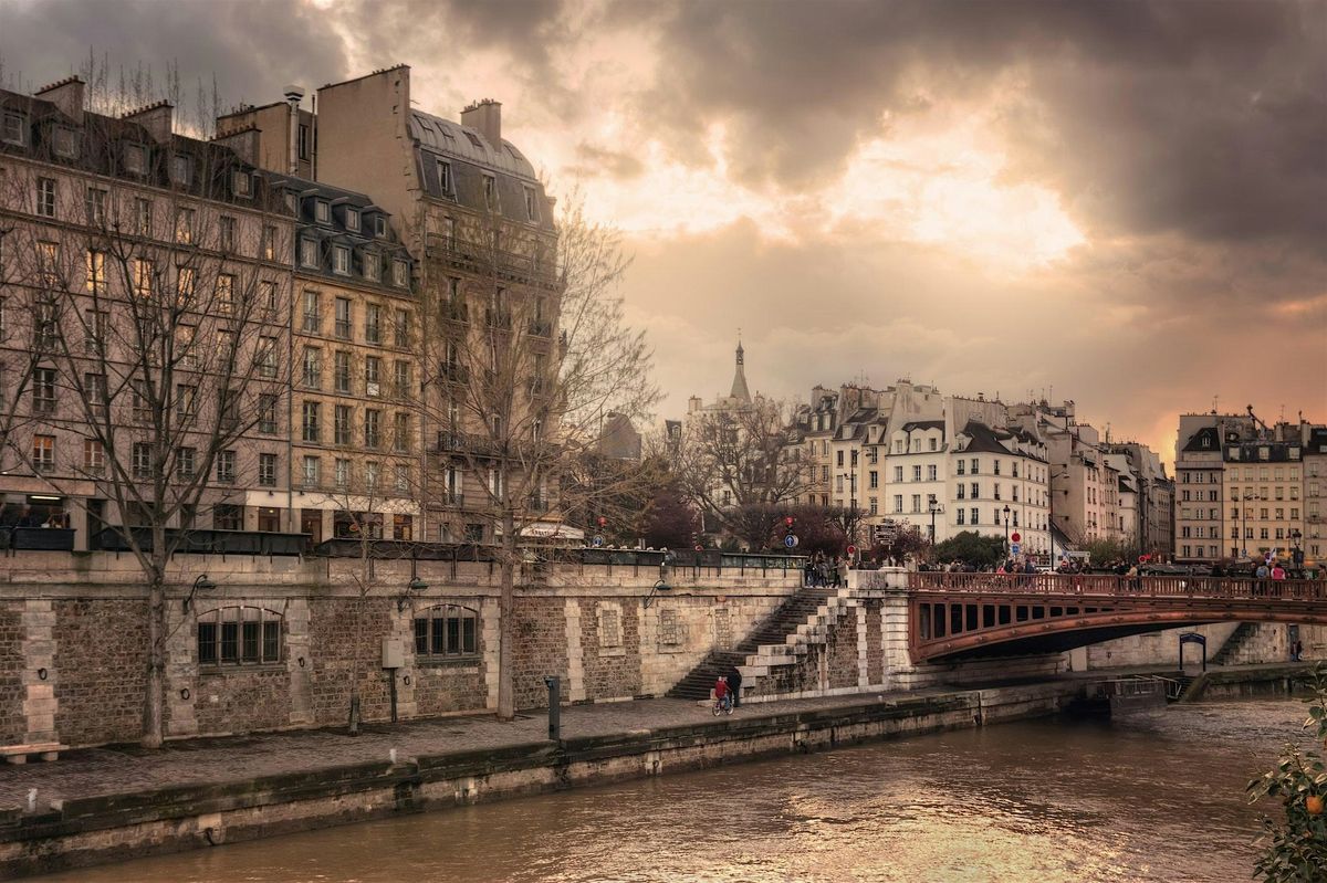 Historical Paris Outdoor Escape Game: Occupation & Liberation Story