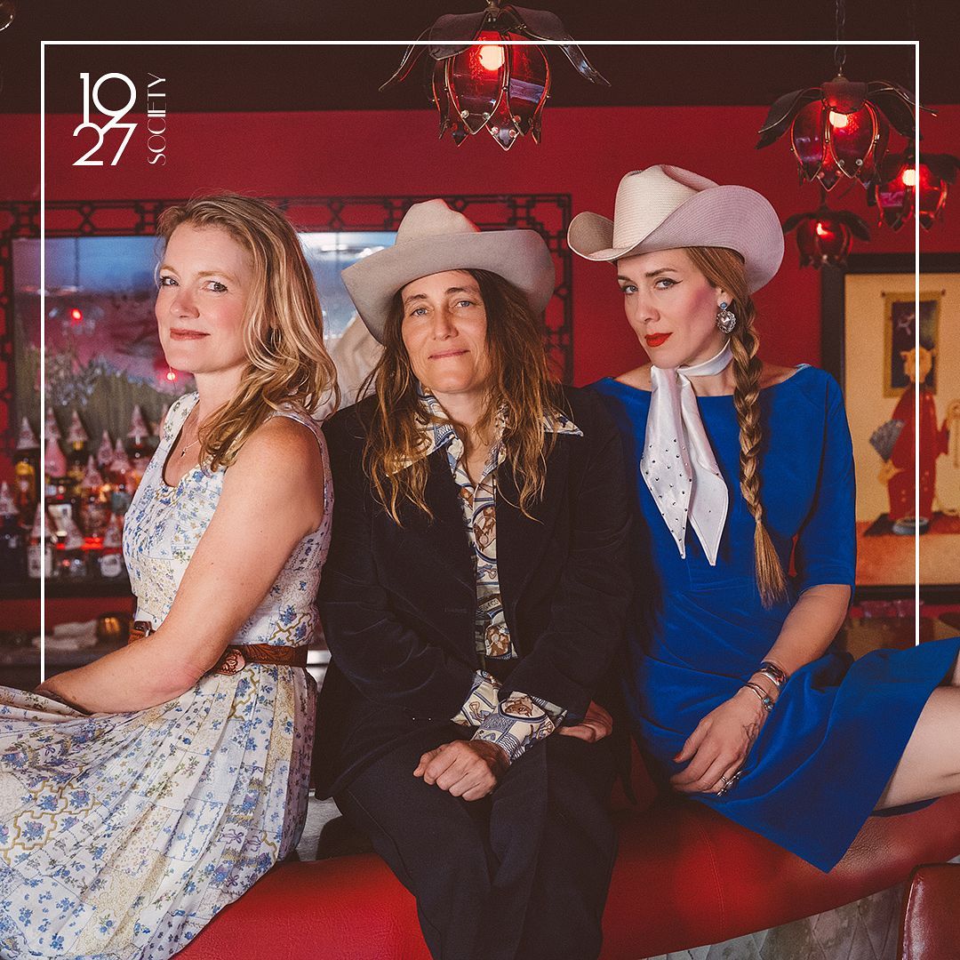 Wonder Women of Country at Sams Burger Joint