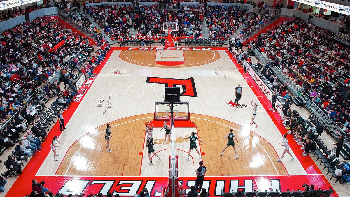 Parking Manhattan Jaspers at Fairfield Stags Womens Basketball