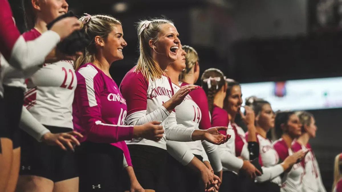Houston Cougars at Cincinnati Bearcats Womens Volleyball