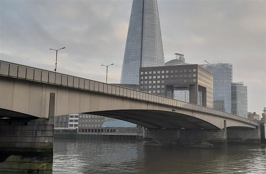 Thames river walk [City of London]