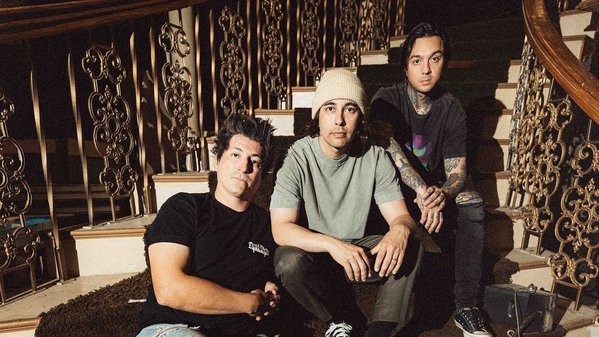 Pierce The Veil - I Can't Hear You World Tour