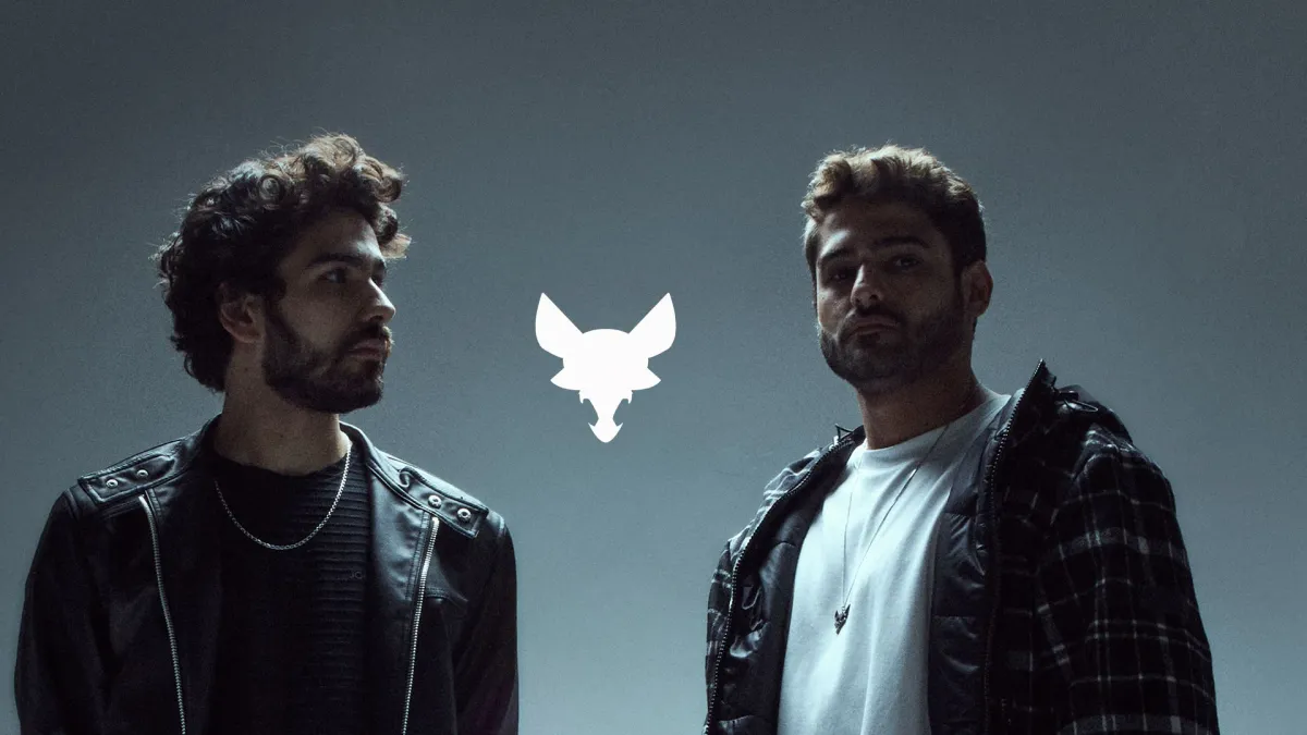 Cat Dealers in Arma\u00e7\u00e3o Dos B\u00fazios