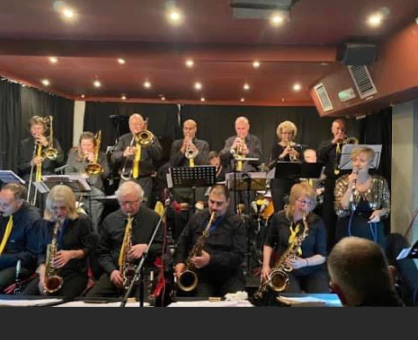 Jiving into 2025, with Les Paul Big Band