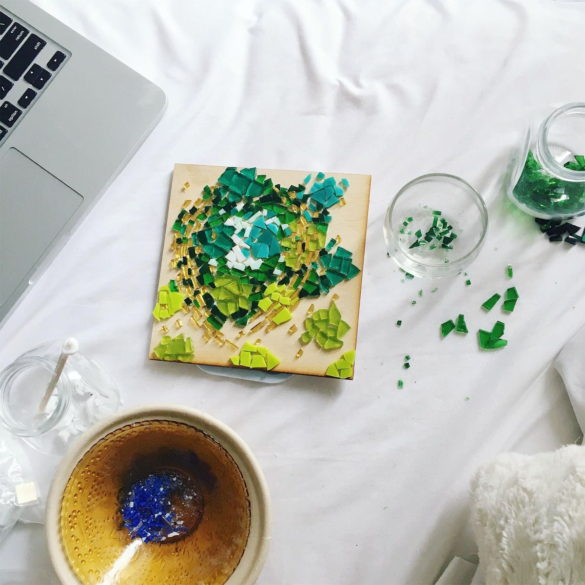 Intro to Stained Glass Mosaics w\/ Dany Green