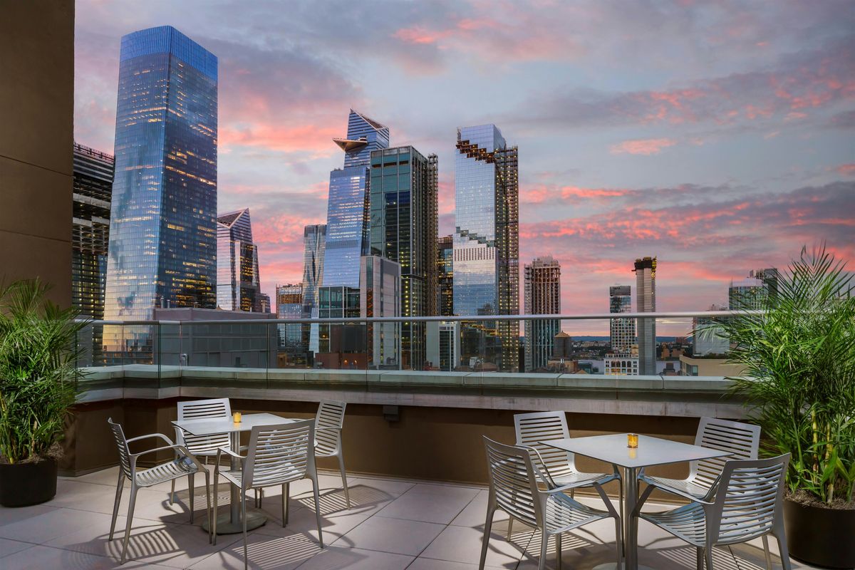 July 4th at Vue 180 Rooftop and Lounge: Cityscape & Fireworks Views