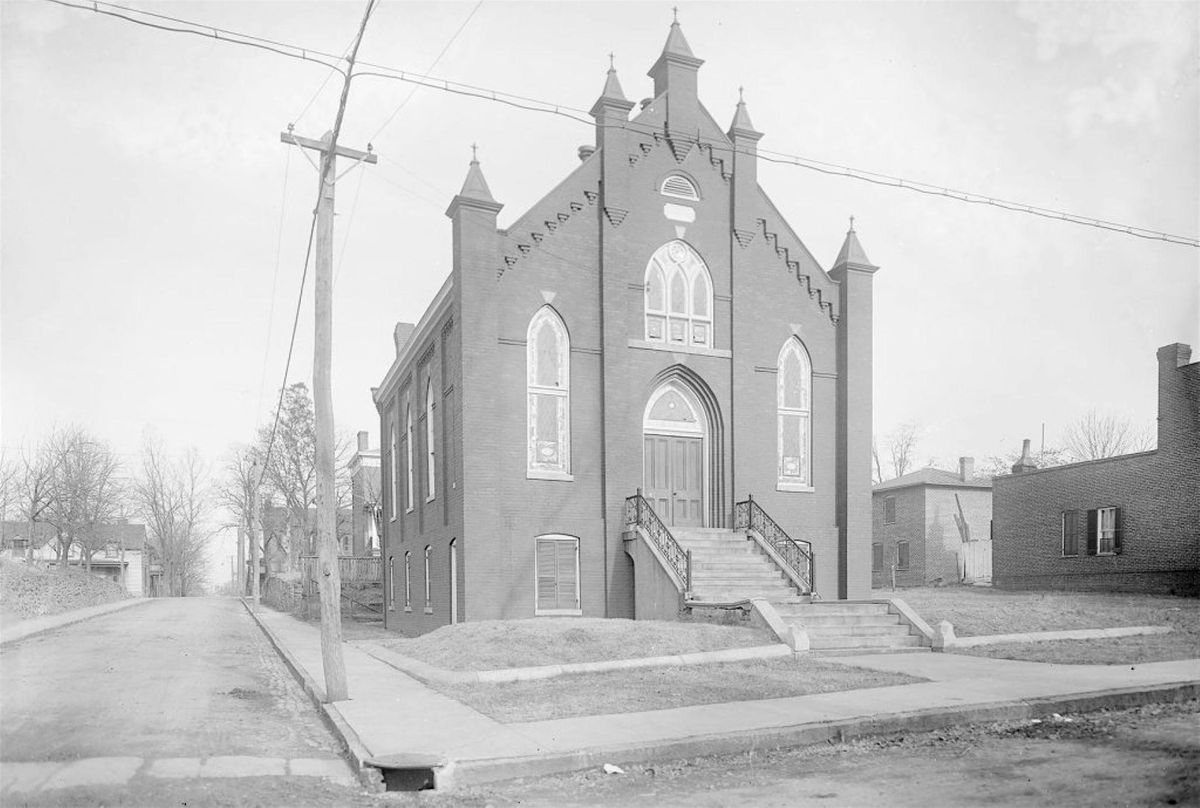 Downtown Charlottesville Jewish History Walking Tour with Phyllis Leffler