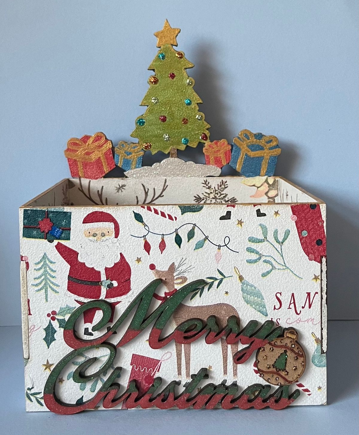 LET'S  DECORATE A CHRISTMAS BOX - \u00a317 per person - Starts at 10.30am