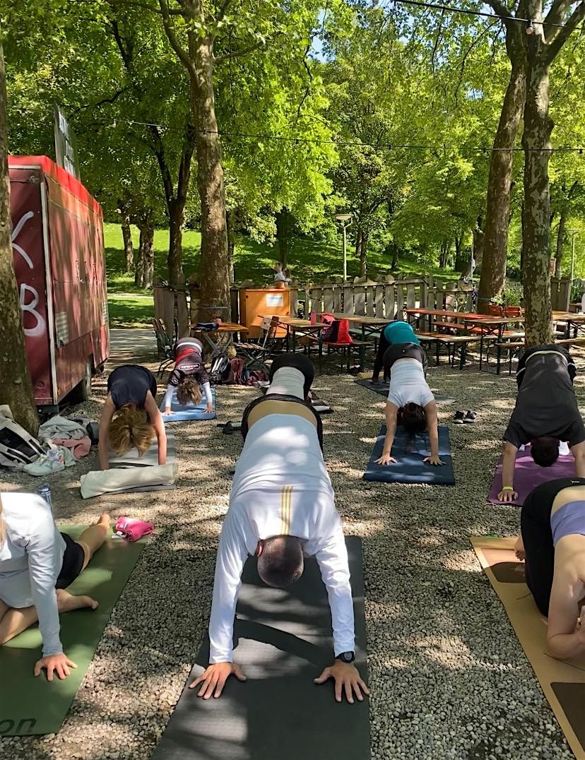 Outdoor Yoga "Sunday Morning Flow @ Gans am Wasser im Westpark" in M\u00fcnchen