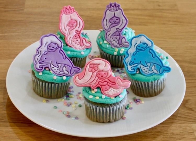 Mermaid Cupcakes Class (Ages 2-8 w\/ Caregiver)