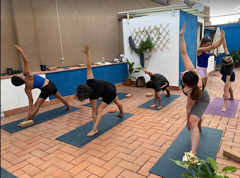 FLOW YOGA ROOFTOP (optional indoors)