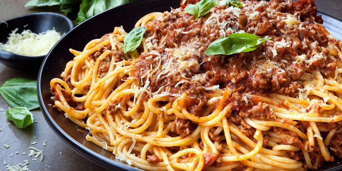 Homemade Spaghetti Bolognese - Cooking Class by Classpop!\u2122