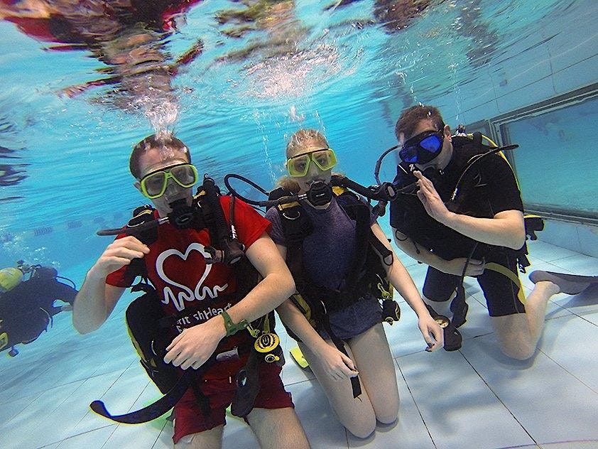 Try SCUBA Diving (18th October 2023), Oasis Sports Centre, London, 18