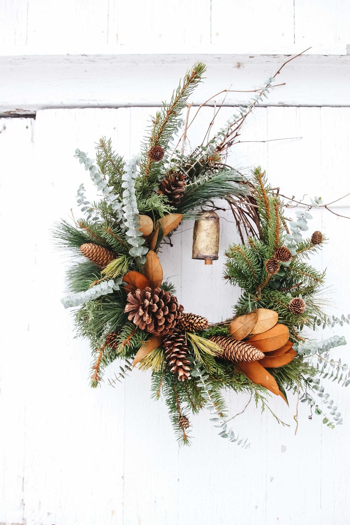 Flowerwell's Holiday Wreath Making Workshop : Magnolia & Eucalyptus