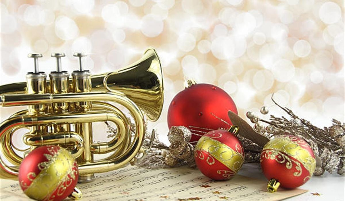 Christmas Carols with Holymoorside Band