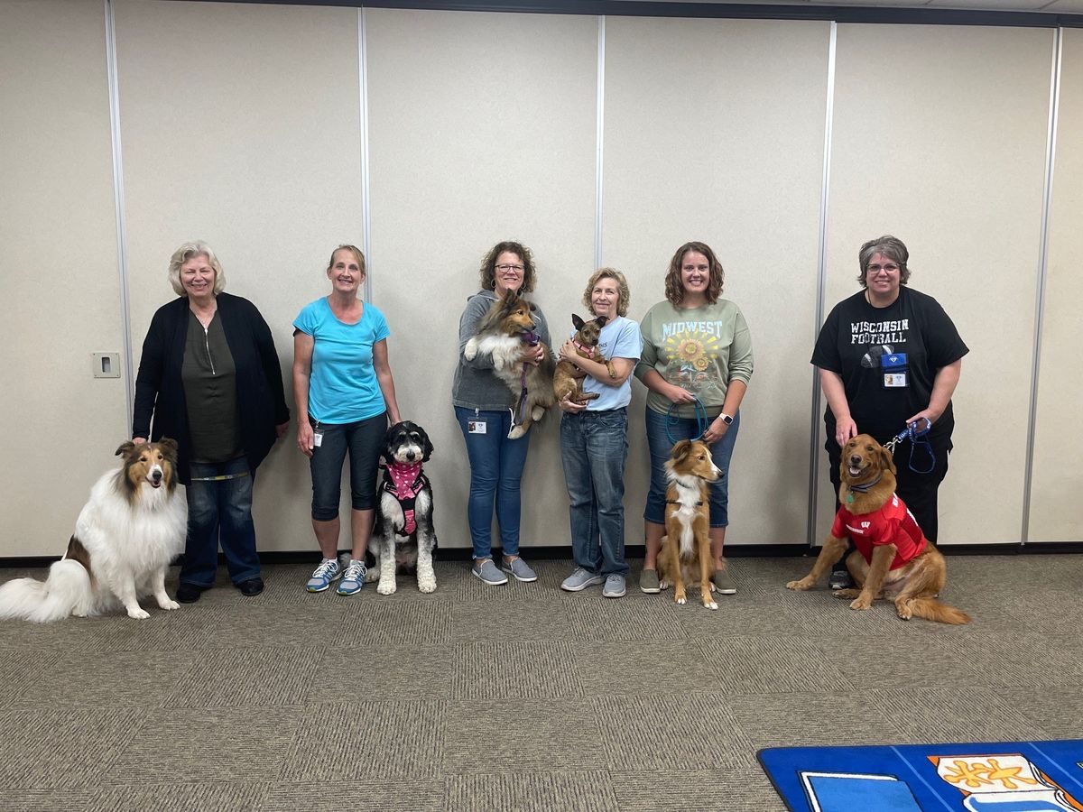  Read to Certified Therapy Dogs