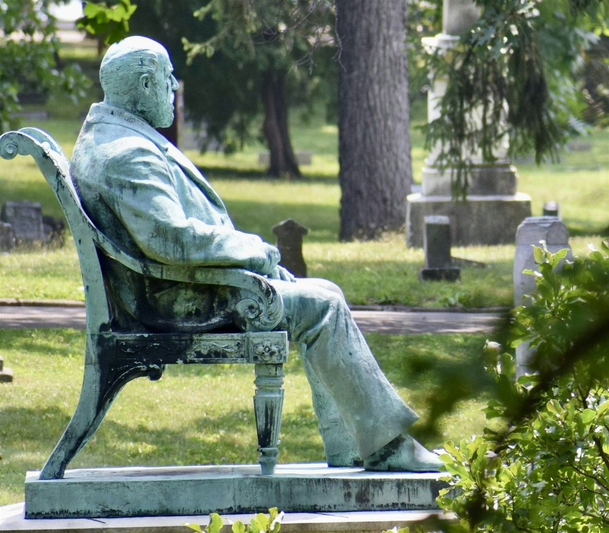 Oakwood History Walk at Woodland Cemetery