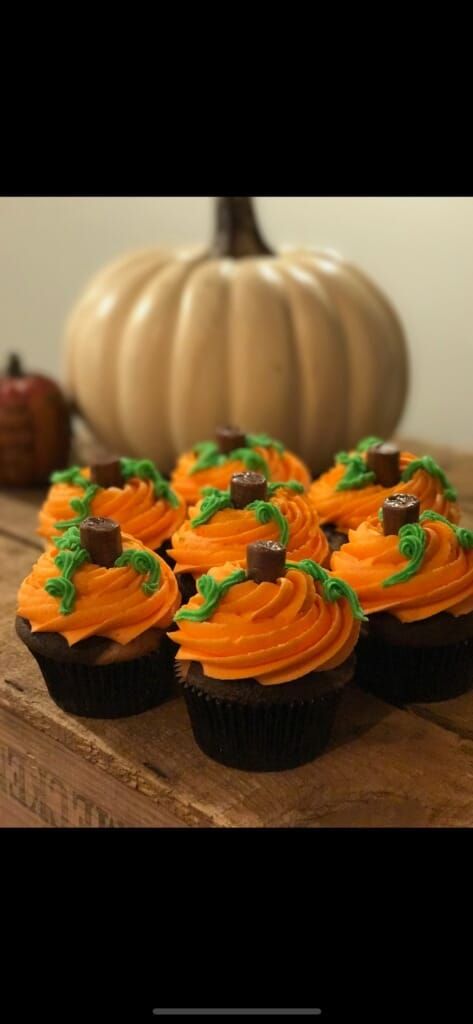 Halloween Cupcake decorating class