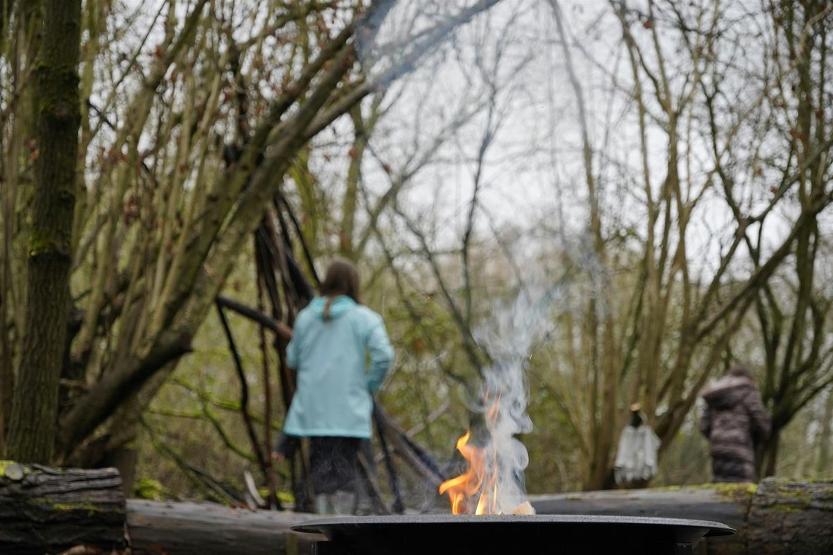 Forest school club at Hartshill Hayes Country park