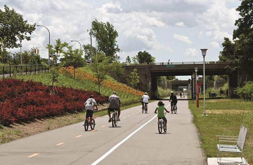 Detroit Riverfront: Dequindre Cut Walking Tour