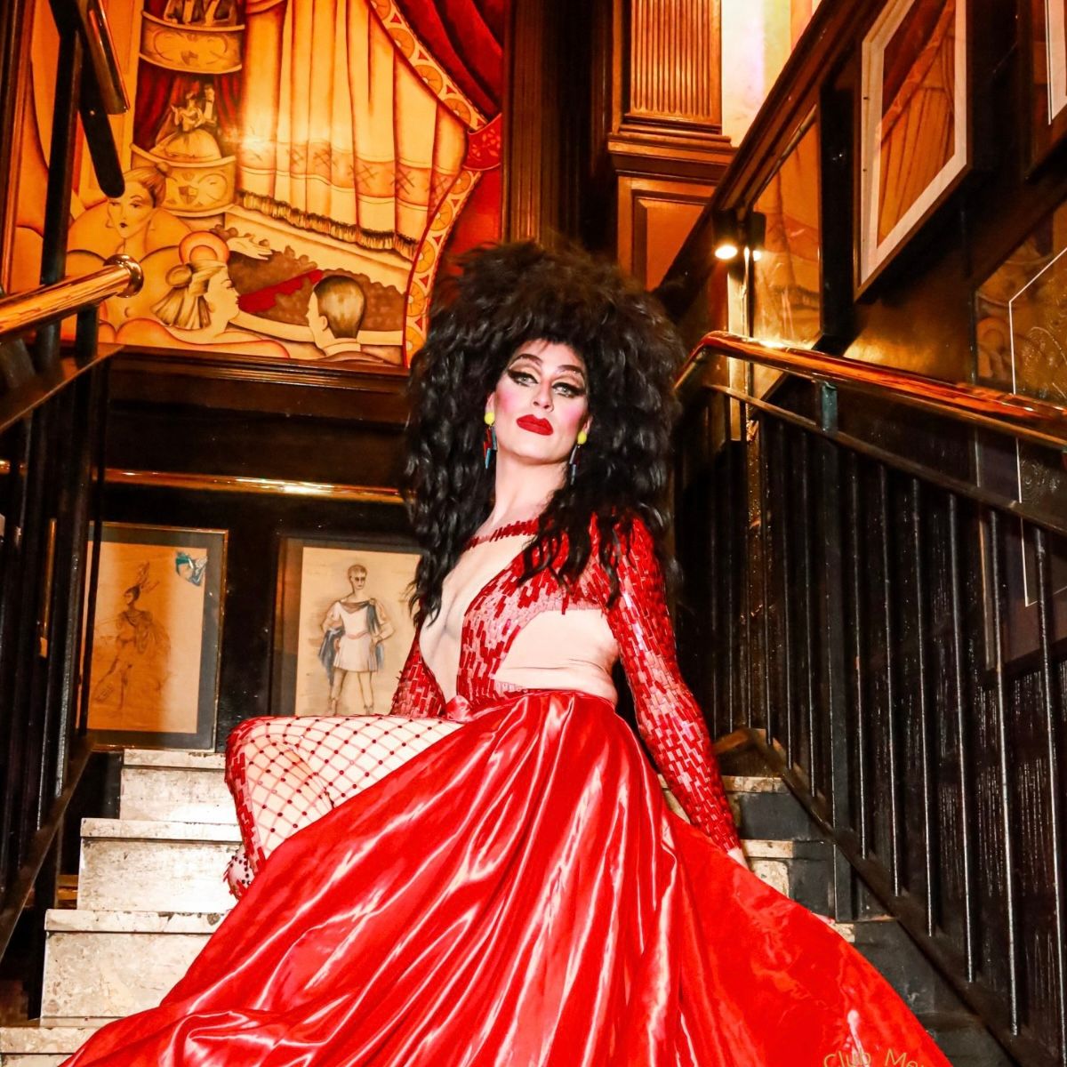 Drag Queen Power Ballads with Vanity von Glow