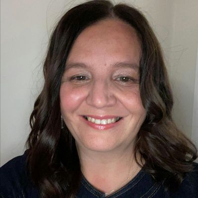 Andrea L Evans