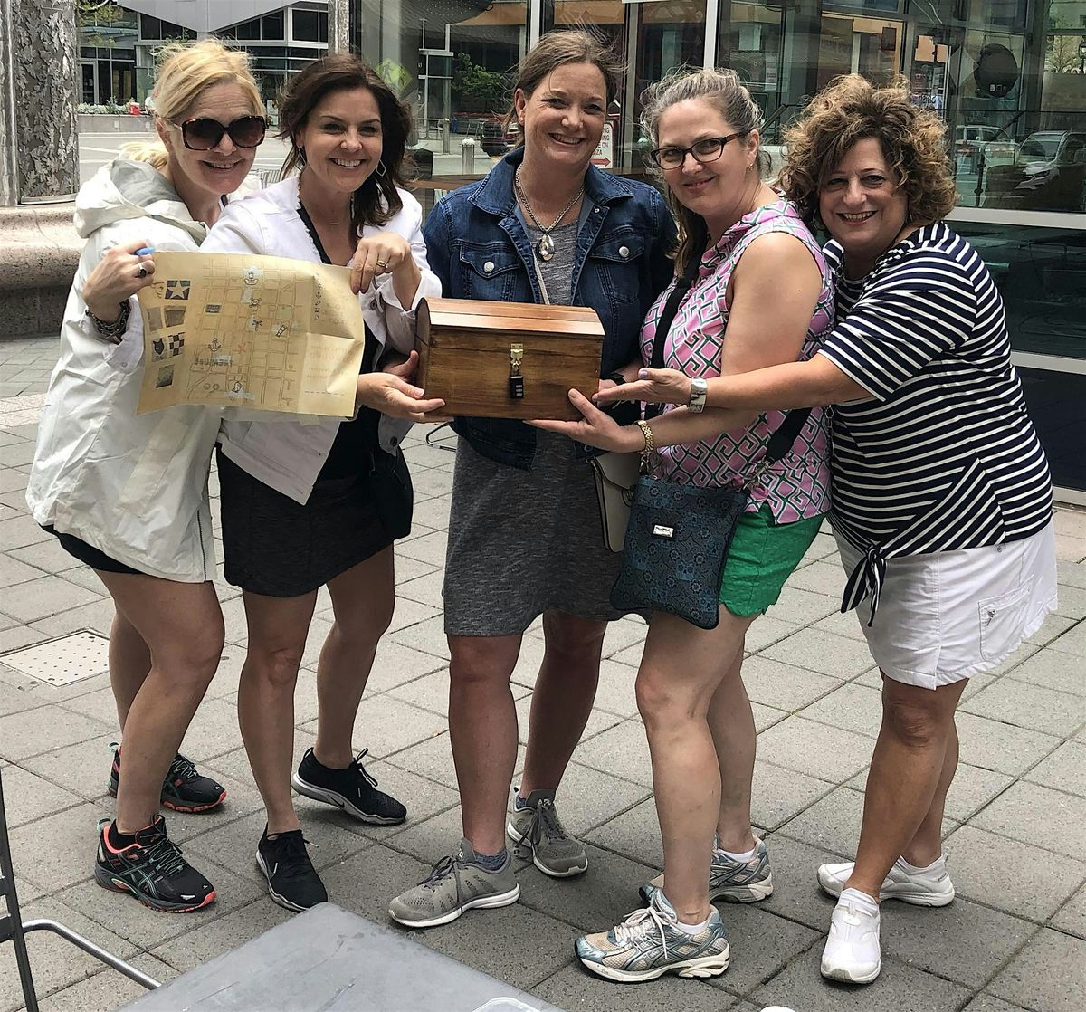 Raleigh Warehouse District Treasure Hunt - Walking Team Scavenger Hunt!